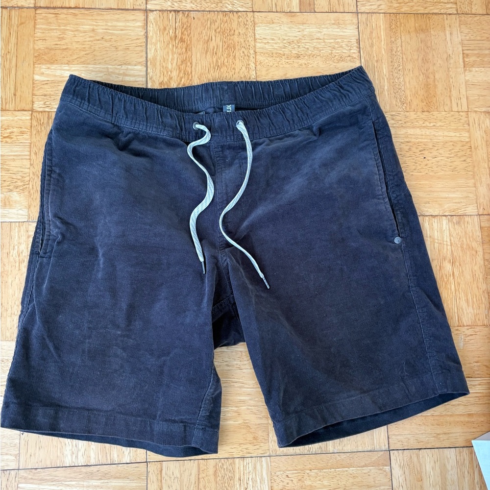 Vuori Black Men's Shorts